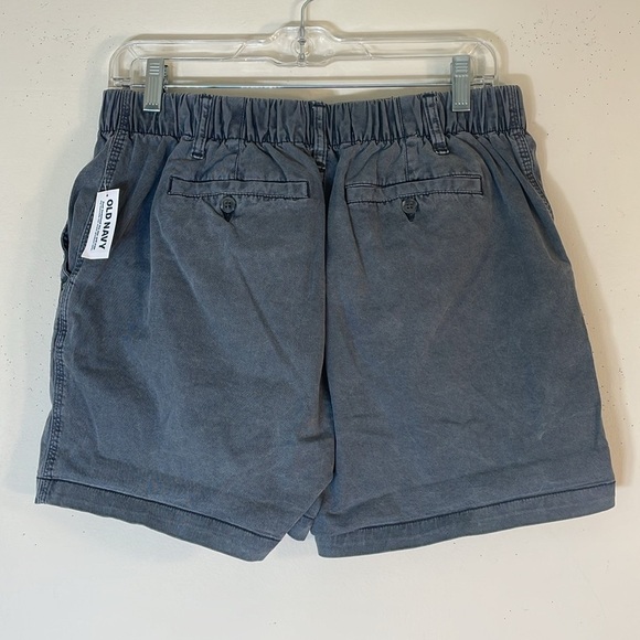 NWT. Old Navy Medium High Rise Denim Shorts. - Picture 10 of 11